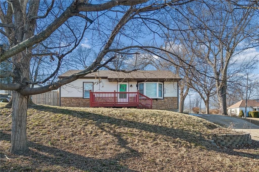 1300 Todd Street, Platte City, MO