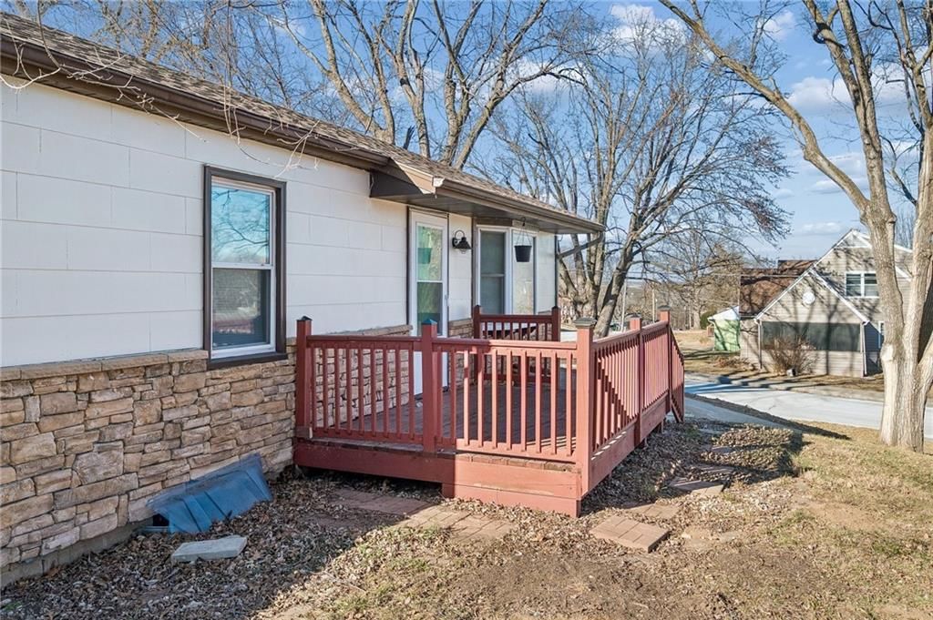1300 Todd Street — photo 3