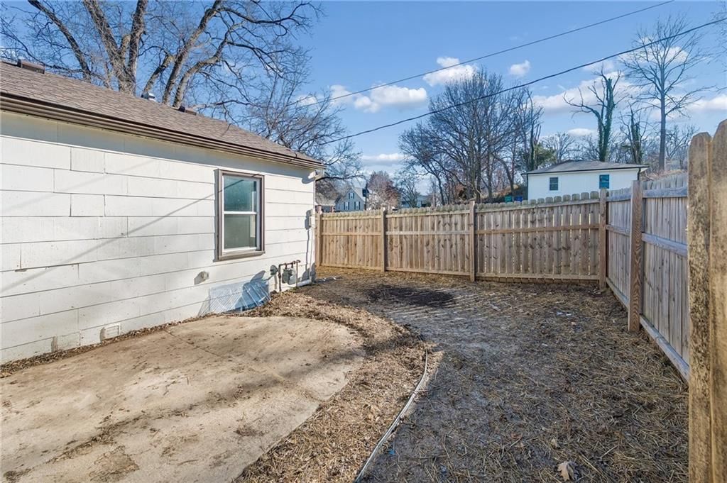 1300 Todd Street — photo 5