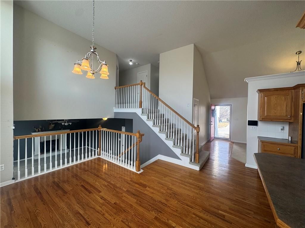 1829 White Tail Lane — photo 2