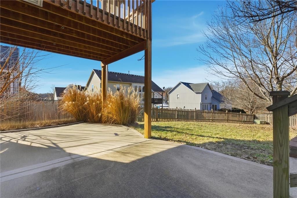 1829 White Tail Lane — photo 3