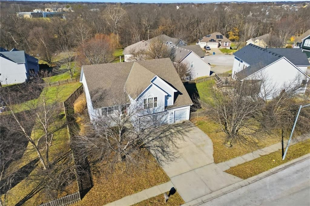 1829 White Tail Lane — photo 8
