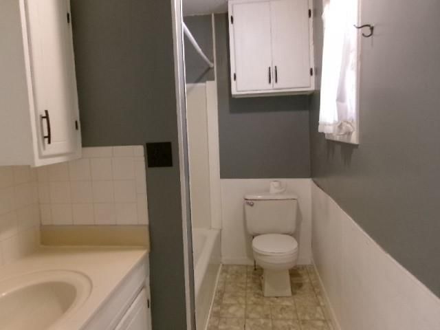407 W 10th Street — photo 8