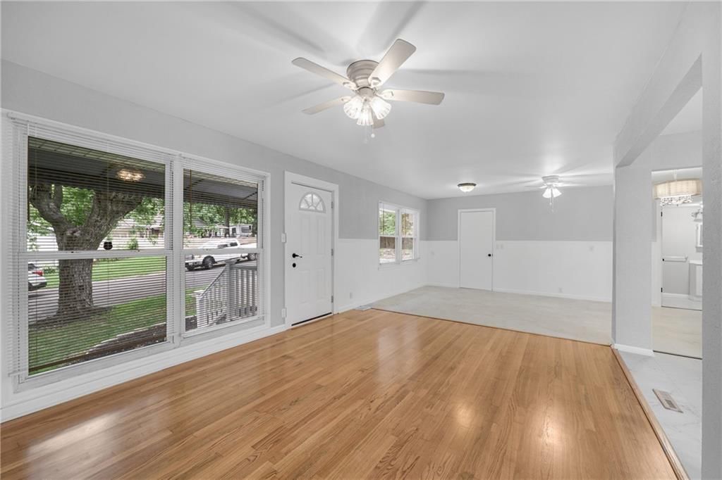 2700 Englewood Terrace — photo 6