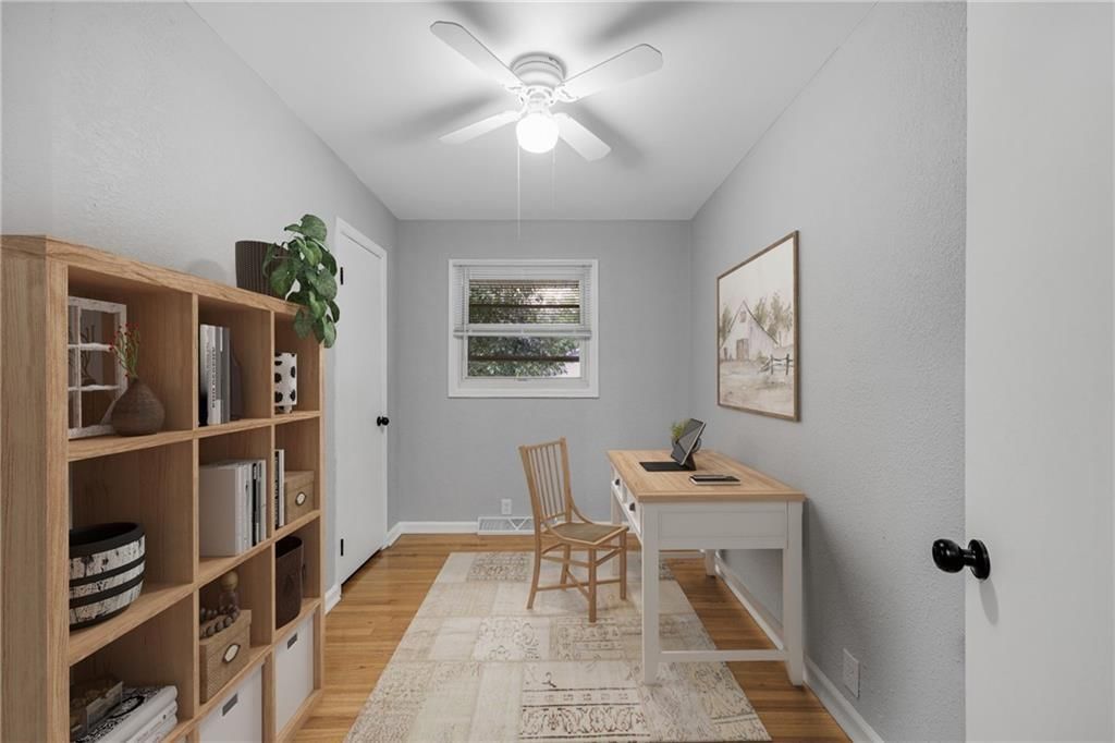 2700 Englewood Terrace — photo 15