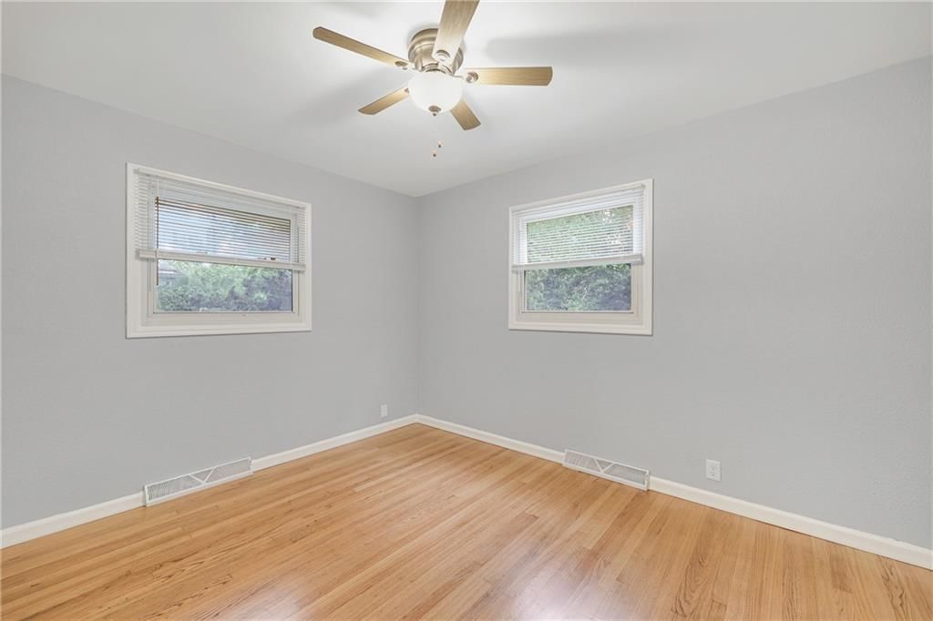 2700 Englewood Terrace — photo 18