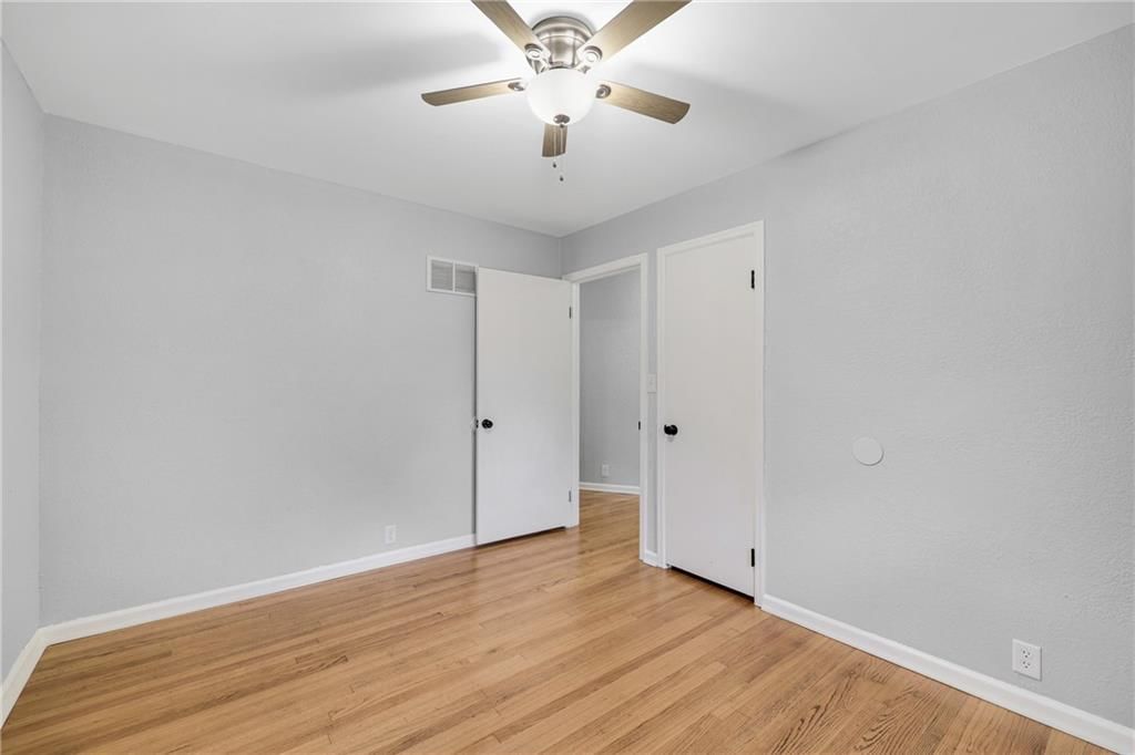 2700 Englewood Terrace — photo 20