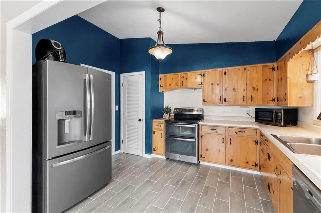 903 E Clark Street — photo 13
