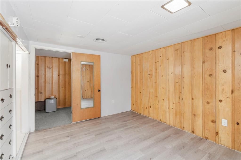 903 E Clark Street — photo 27