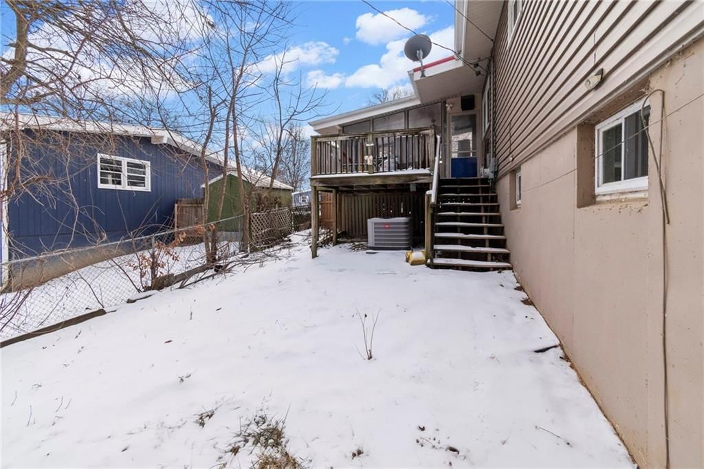 903 E Clark Street — photo 32