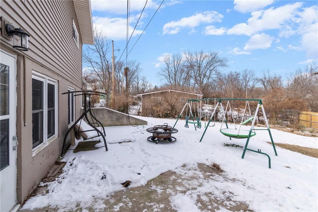 903 E Clark Street — photo 33