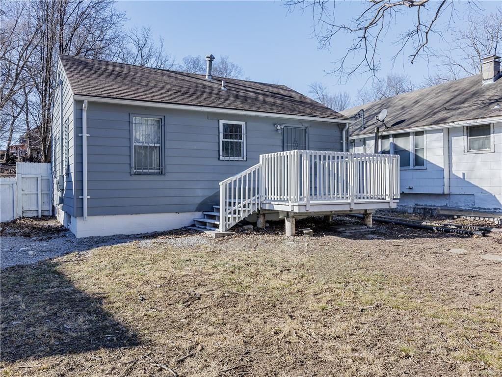 2457 Poplar Avenue — photo 15