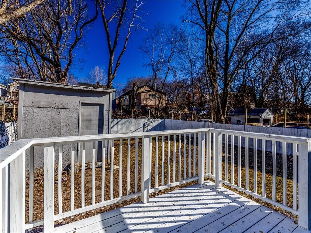 2457 Poplar Avenue — photo 17