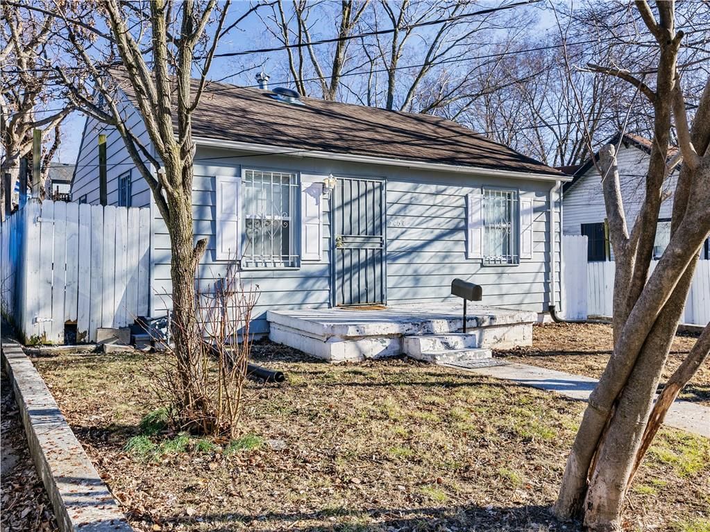 2457 Poplar Avenue — photo 19