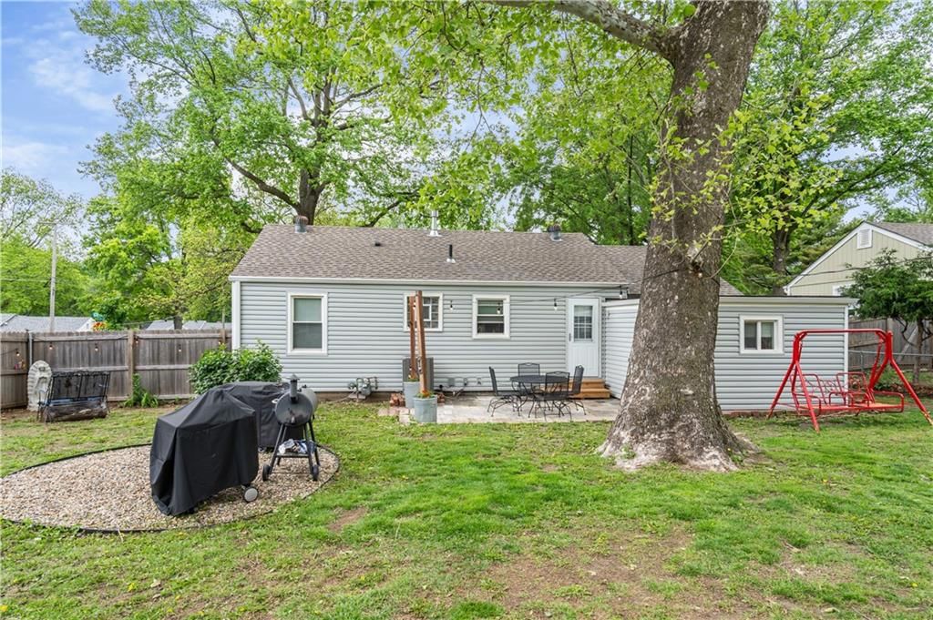 7637 Conser Street — photo 4