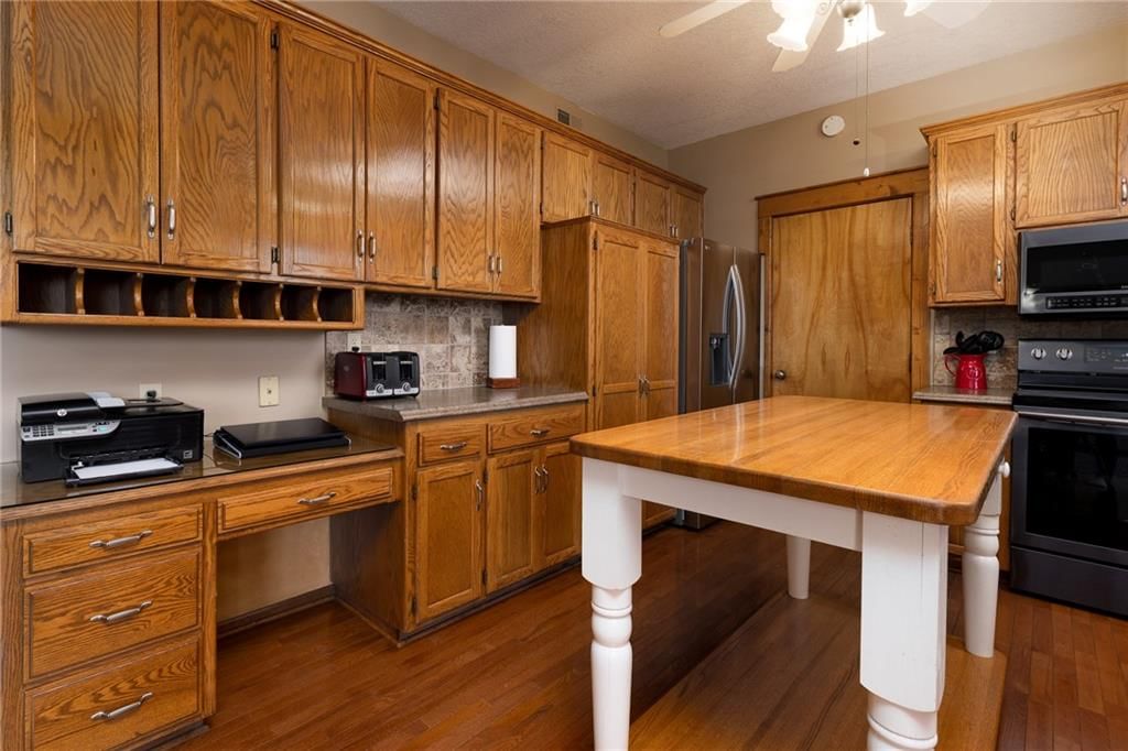 1303 Telford Drive — photo 7