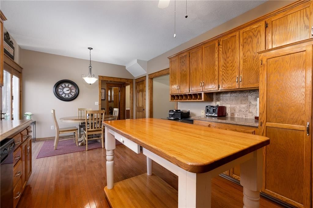 1303 Telford Drive — photo 8