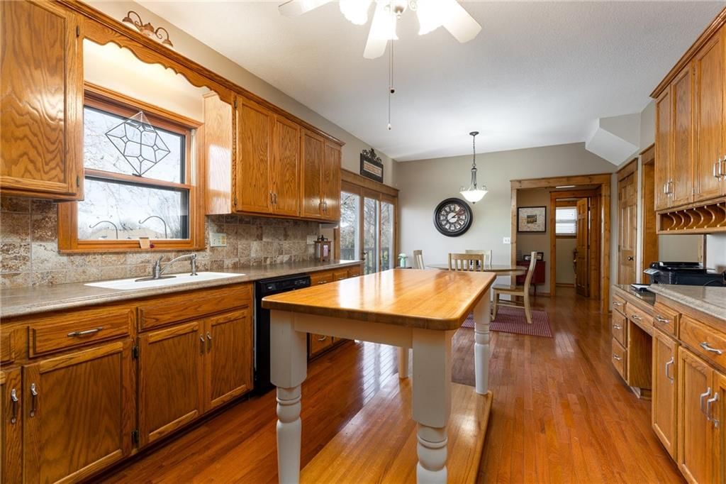 1303 Telford Drive — photo 9