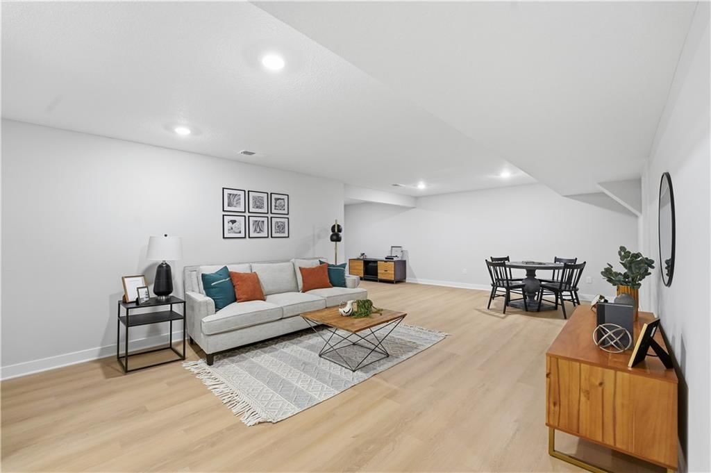 18204 W 166th Terrace — photo 25