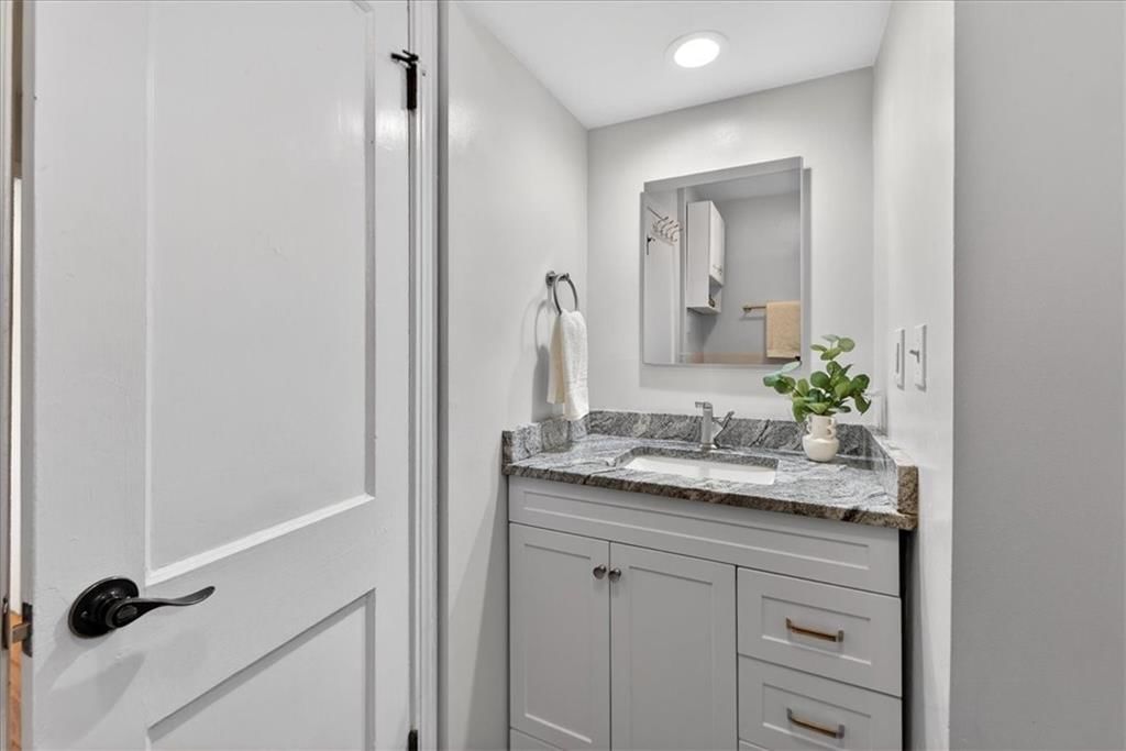 5109 W 71st Street — photo 18
