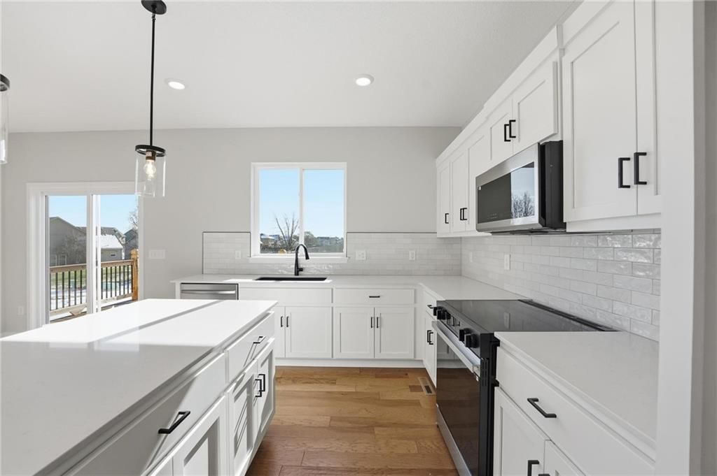 18180 W 166th Terrace — photo 9