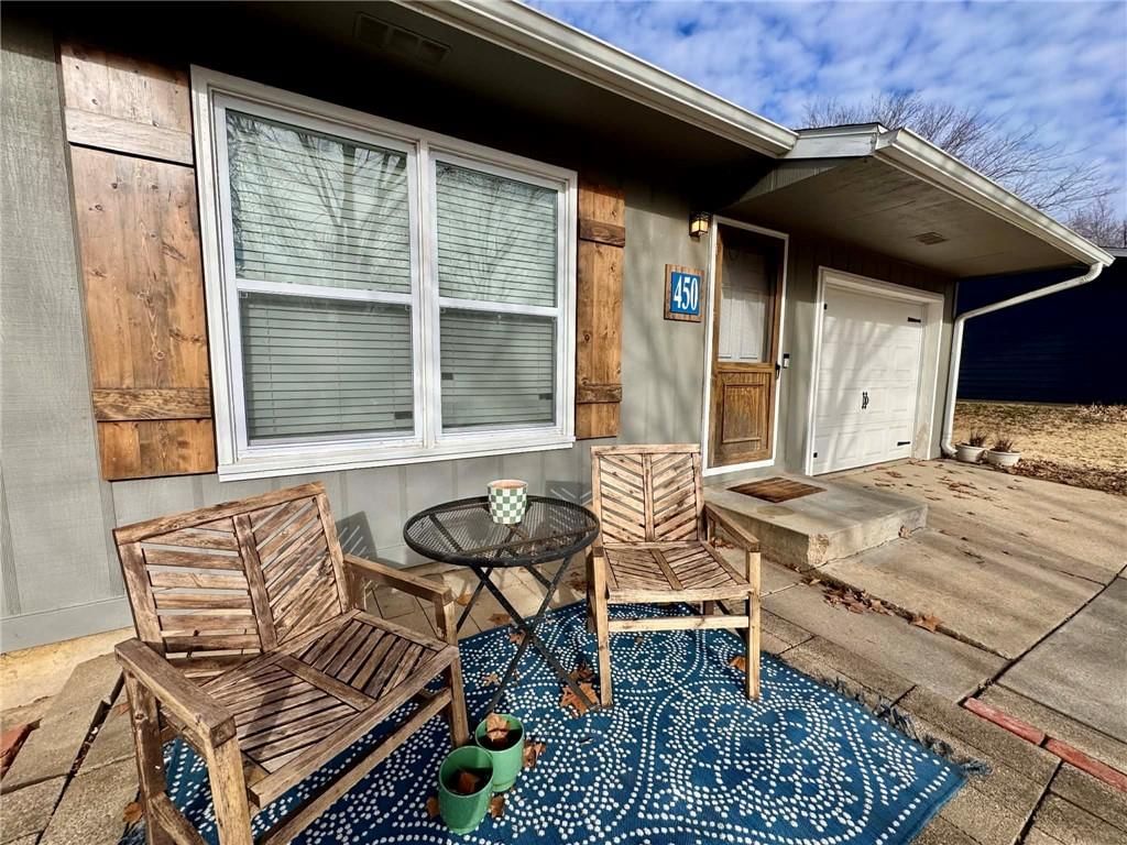 450 N Milton Street, Auburn, KS