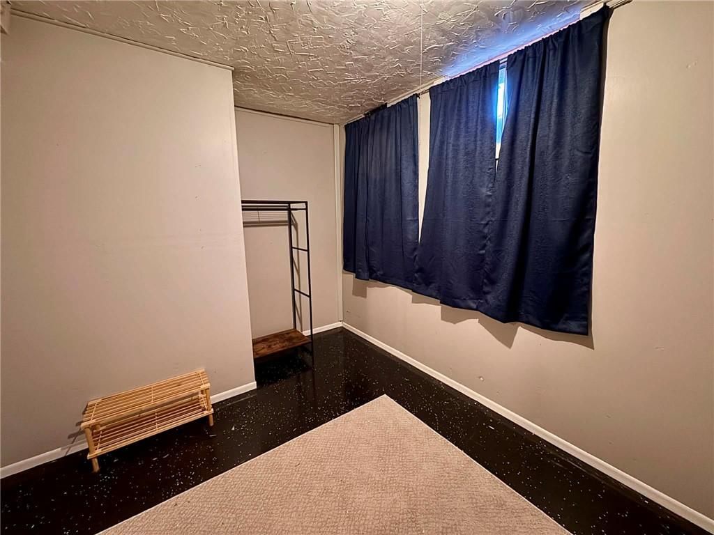 450 N Milton Street — photo 22