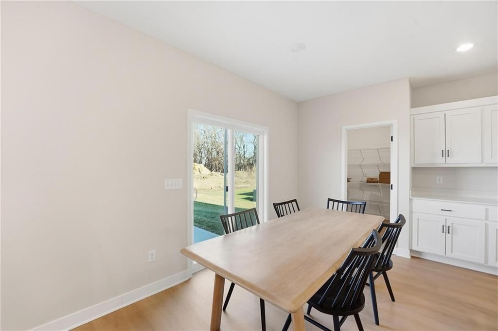 18257 W 166th Street — photo 6