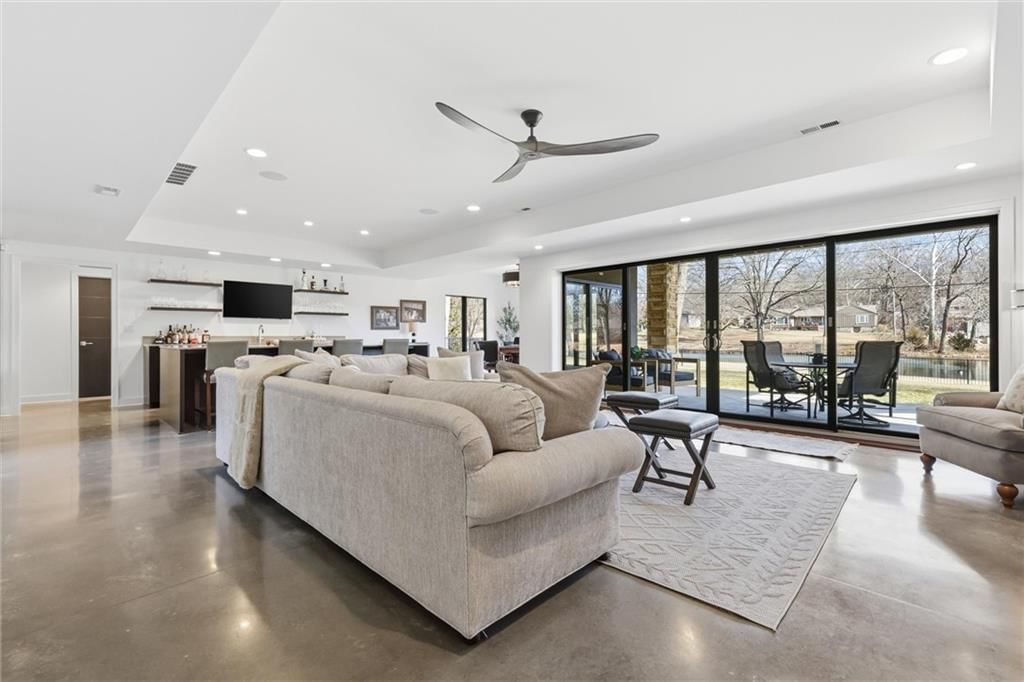 9645 Manor Road — photo 37