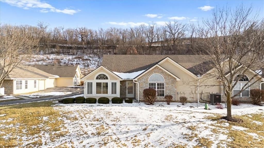 6011 NE KENSINGTON Court — photo 4