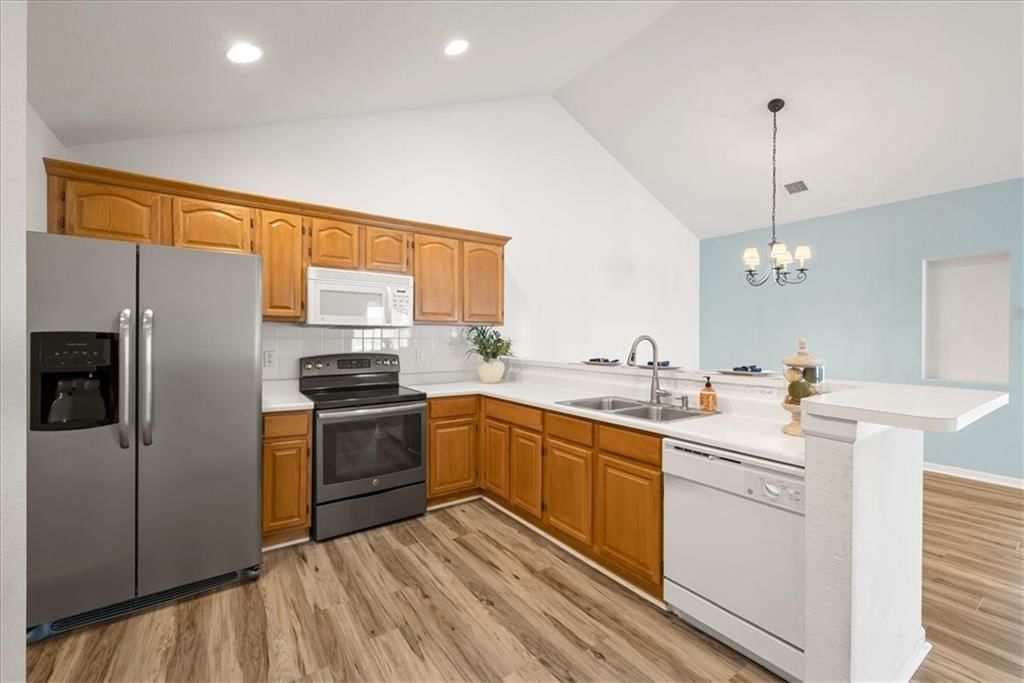 6011 NE KENSINGTON Court — photo 17
