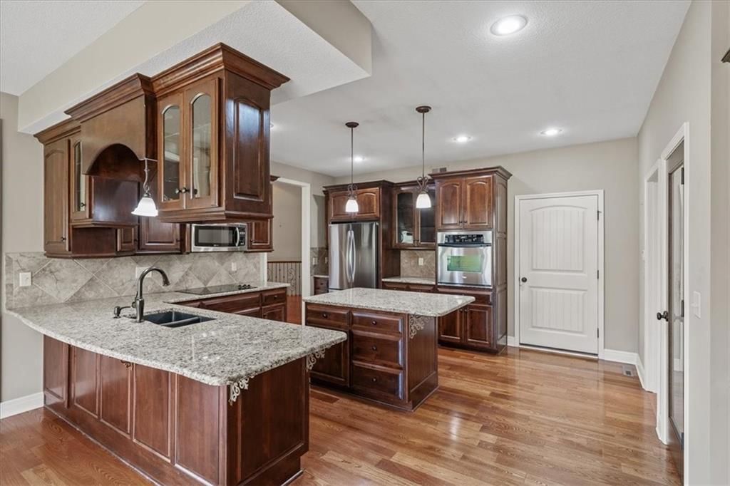 1606 Whispering Ridge — photo 8