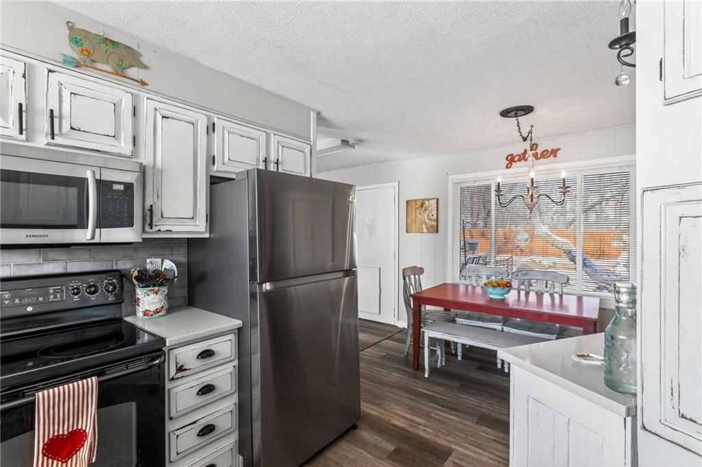 704 W Frost Street — photo 11