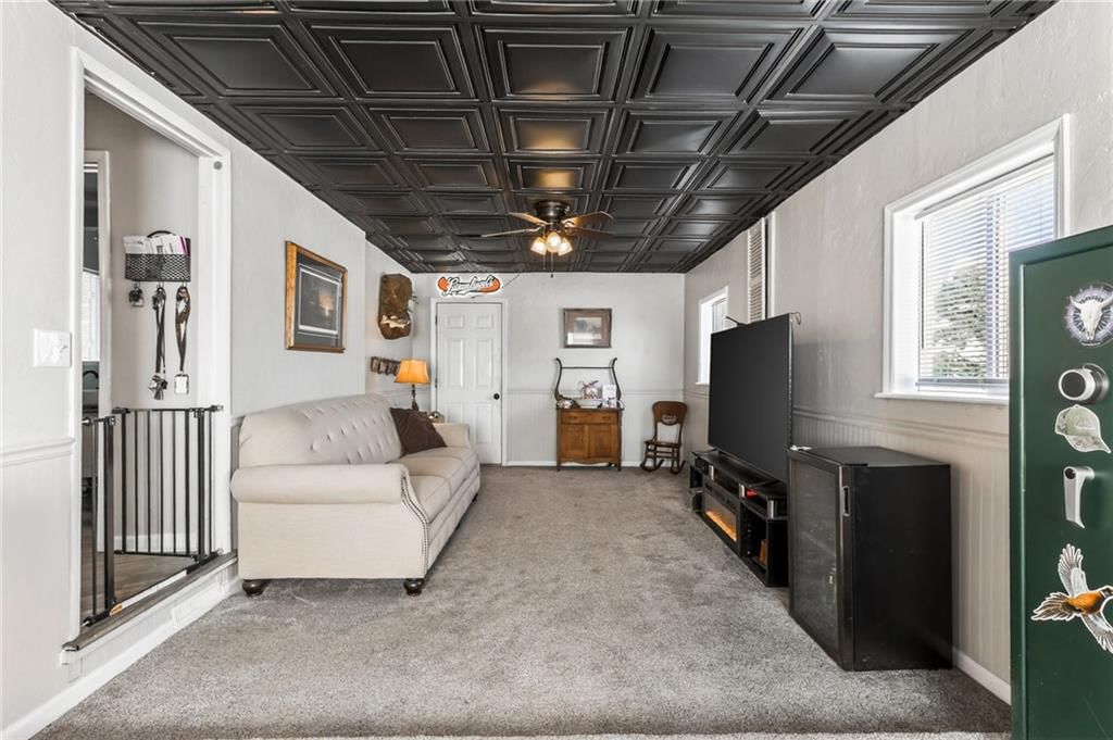 704 W Frost Street — photo 13