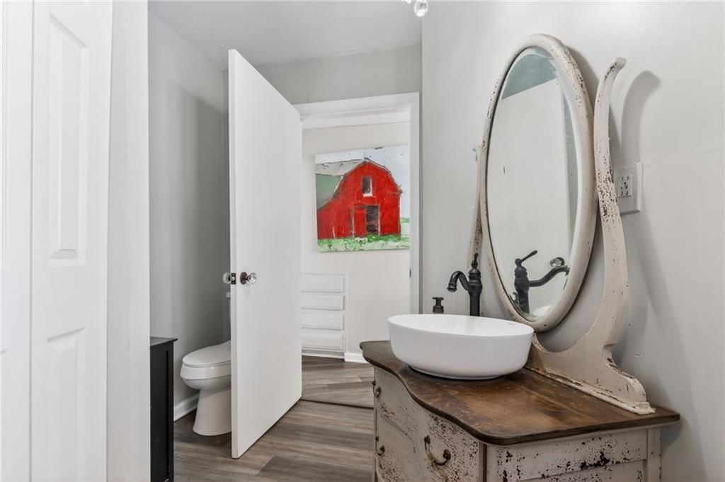 704 W Frost Street — photo 23