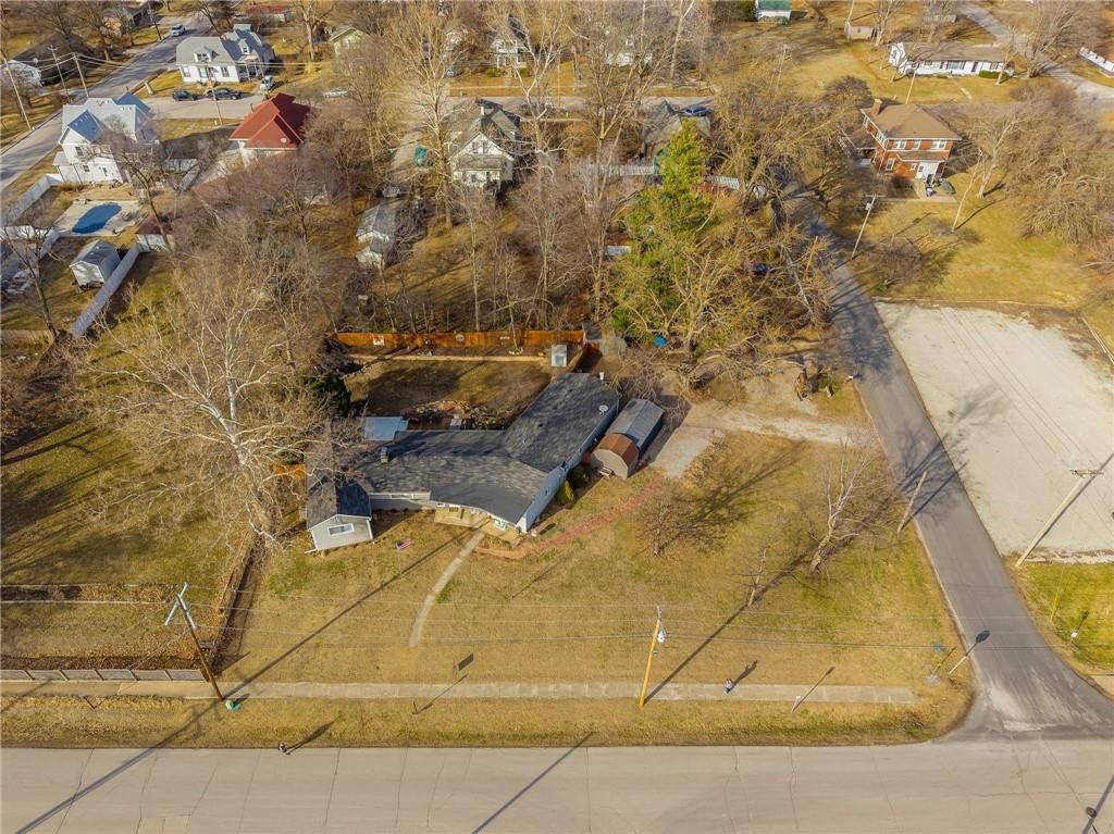704 W Frost Street — photo 36