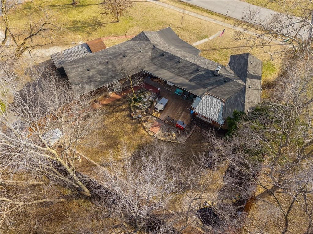 704 W Frost Street — photo 39