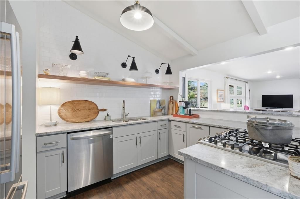 7520 Tomahawk Road — photo 10