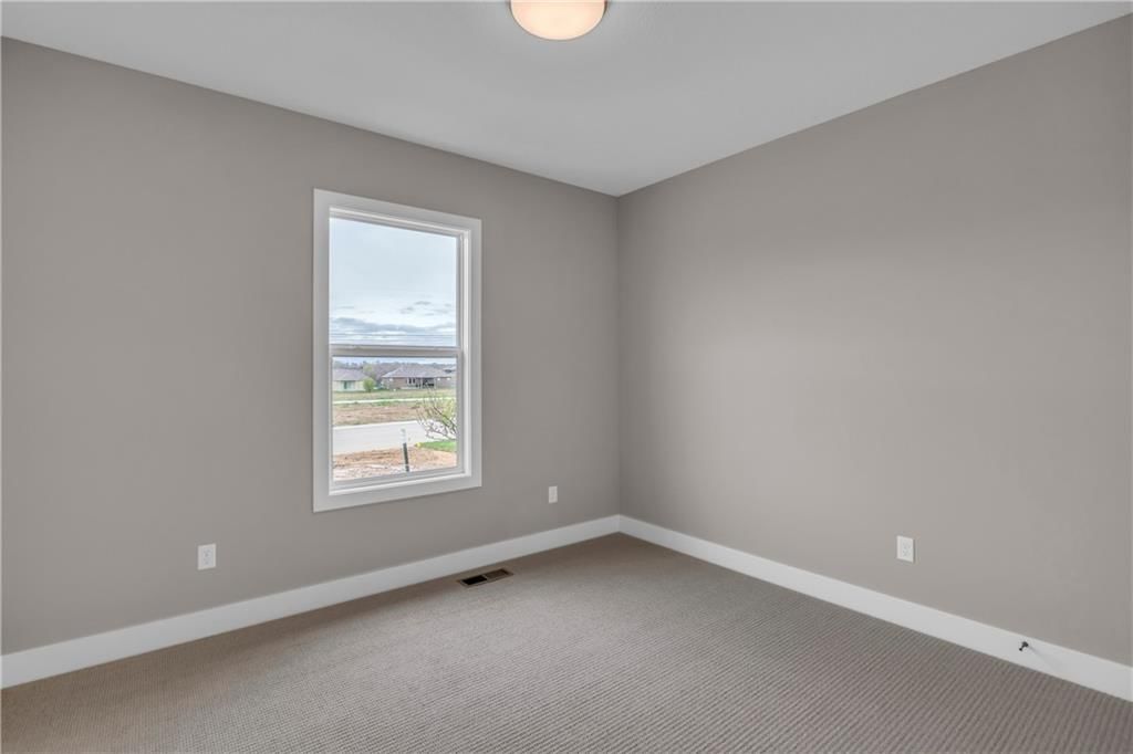 19326 Skyview Lane — photo 31