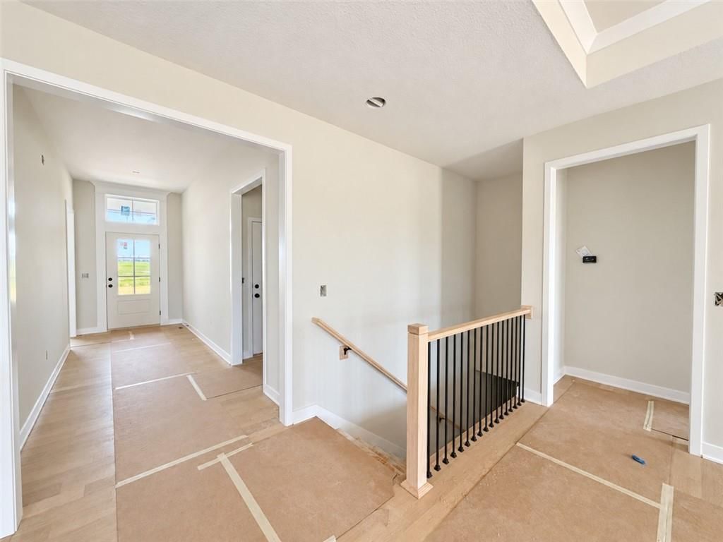 19326 Skyview Lane, Spring Hill, KS: listing photo 2