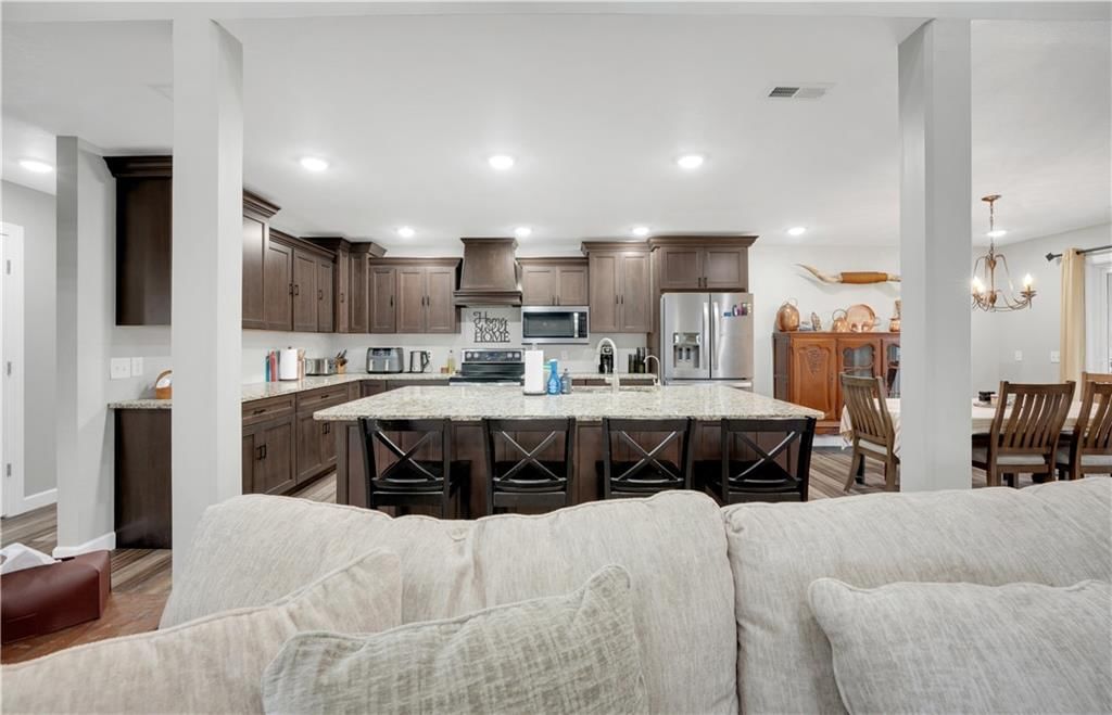 26192 Georgetown Avenue — photo 13