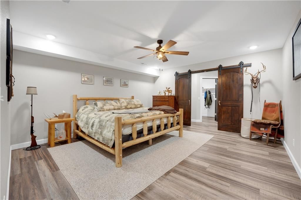 26192 Georgetown Avenue — photo 37