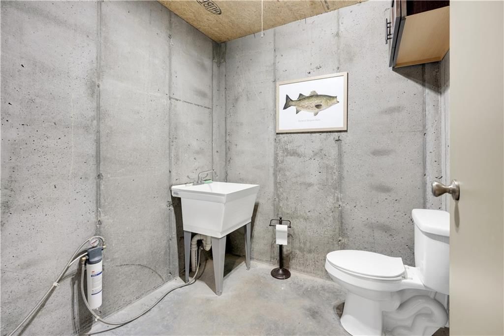 26192 Georgetown Avenue — photo 47