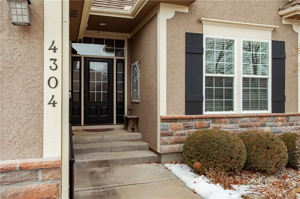 4304 NE Park Springs Drive — photo 3
