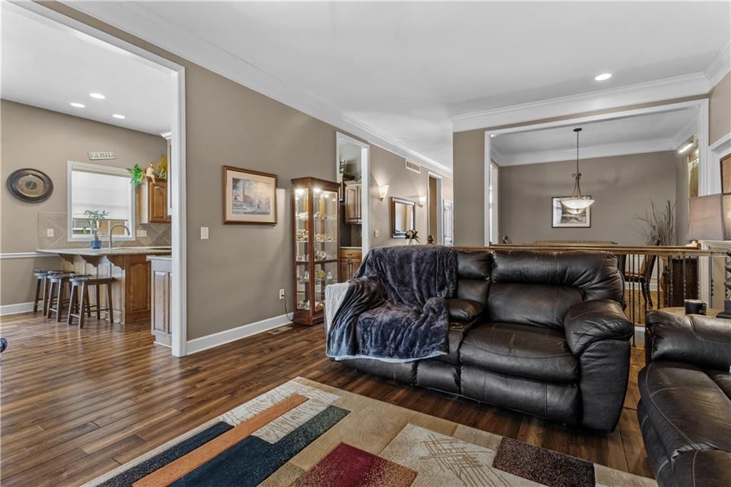 4304 NE Park Springs Drive — photo 9