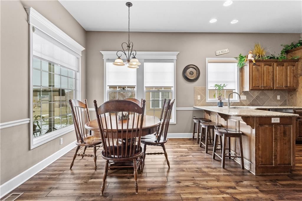 4304 NE Park Springs Drive — photo 10