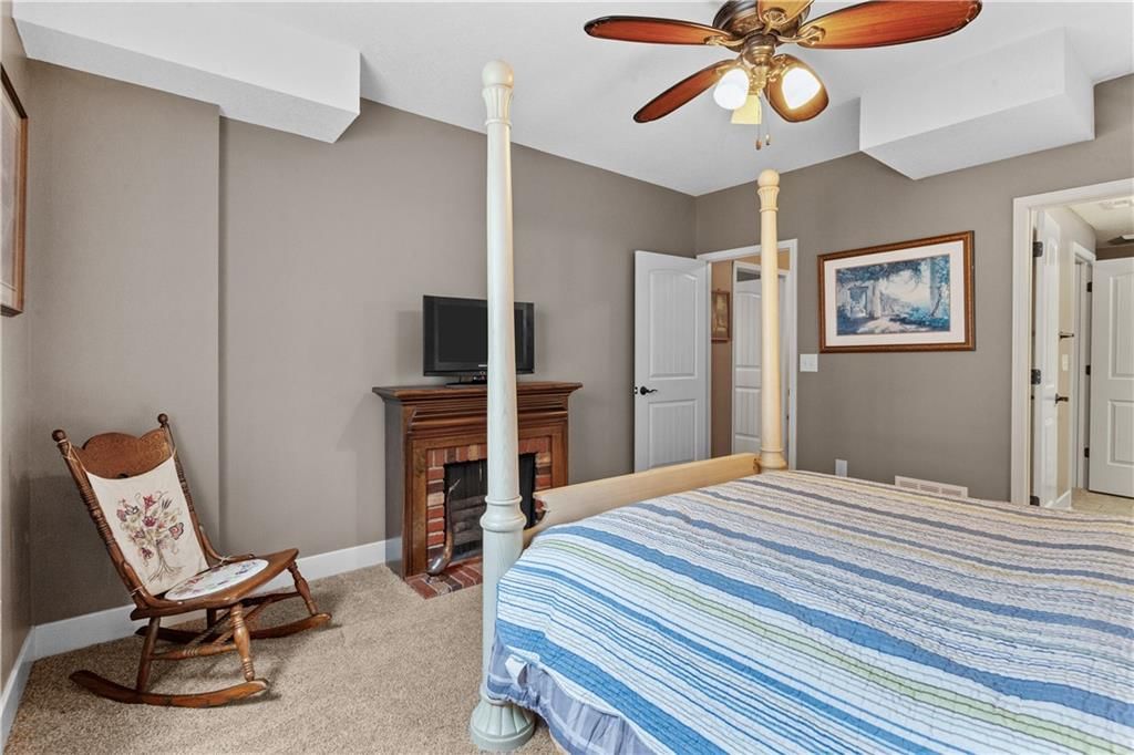 4304 NE Park Springs Drive — photo 32