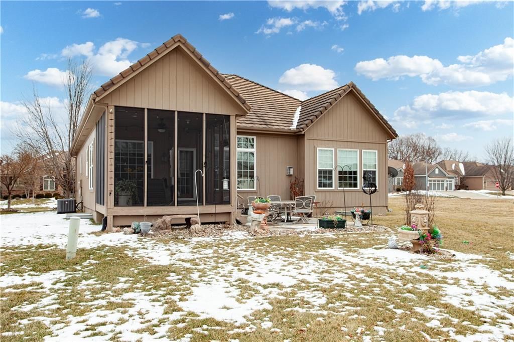 4304 NE Park Springs Drive — photo 36