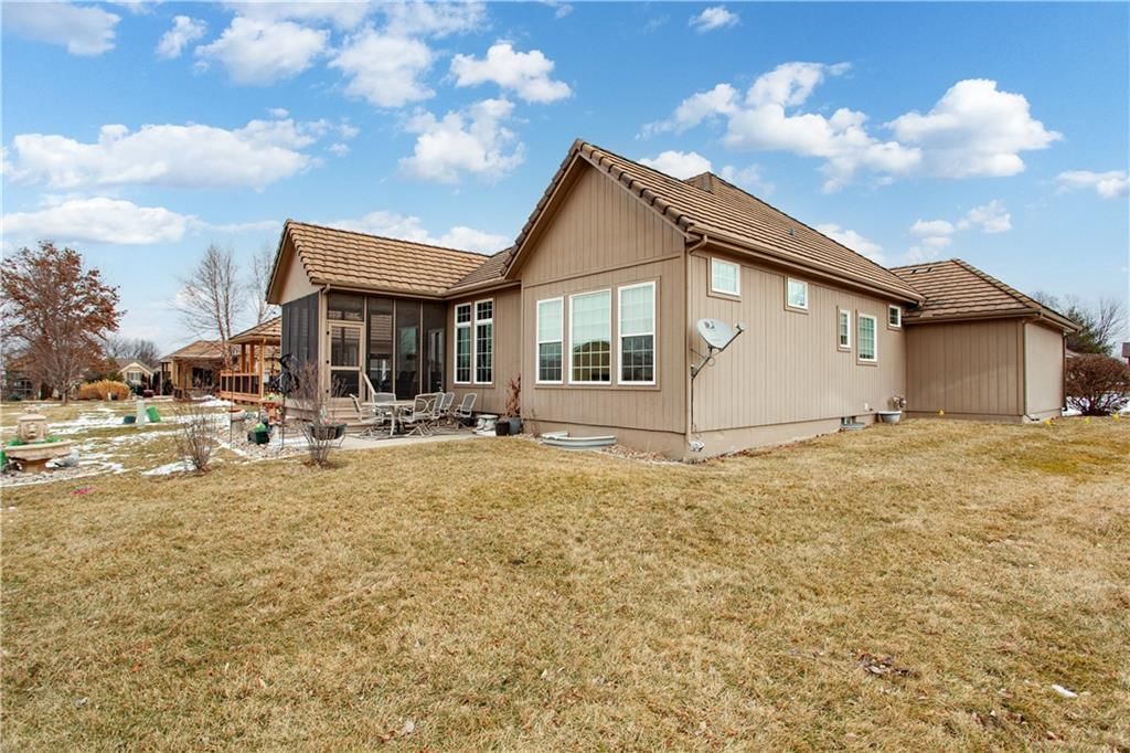 4304 NE Park Springs Drive — photo 38