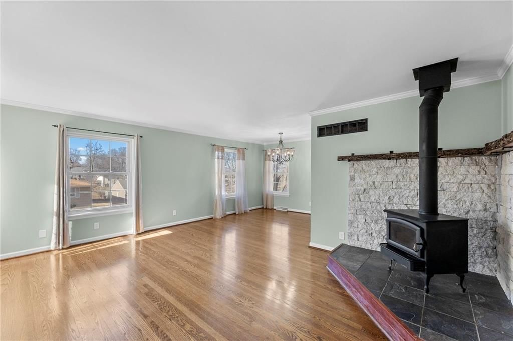 11229 Norton Avenue — photo 4